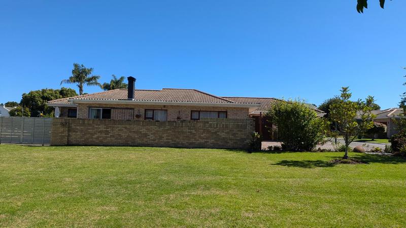 3 Bedroom Property for Sale in Denver Park Western Cape